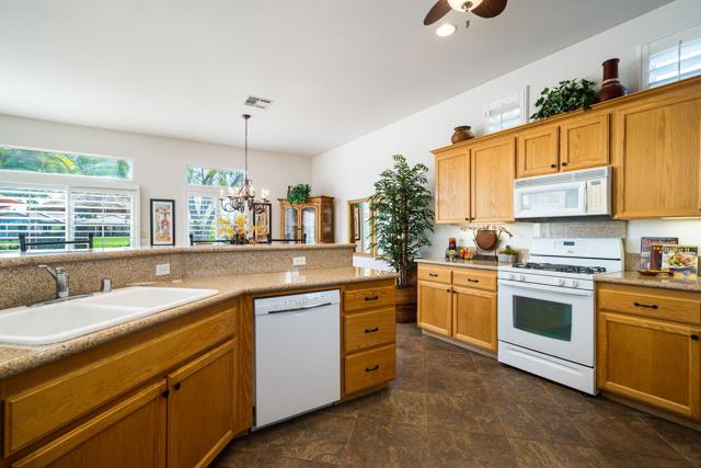 Image 19 of 51 For 82705 Odlum Drive