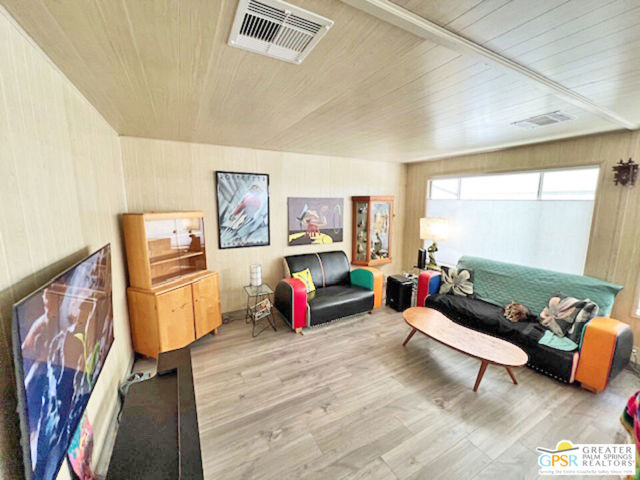272 Araby Street, Palm Springs CA: https://media.crmls.org/mediaz/9dd5fbd1-dc07-4f44-82f0-a242d78dba8d.jpg