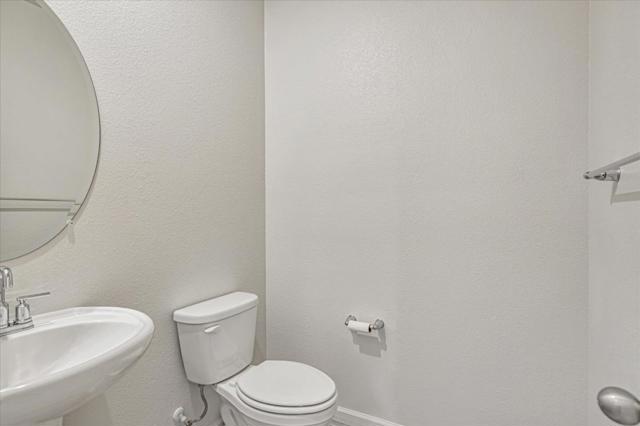 2051 Rosewood Drive, Hollister CA: https://media.crmls.org/mediaz/9dd607cb-24f2-4214-840a-74bd107db72e.jpg