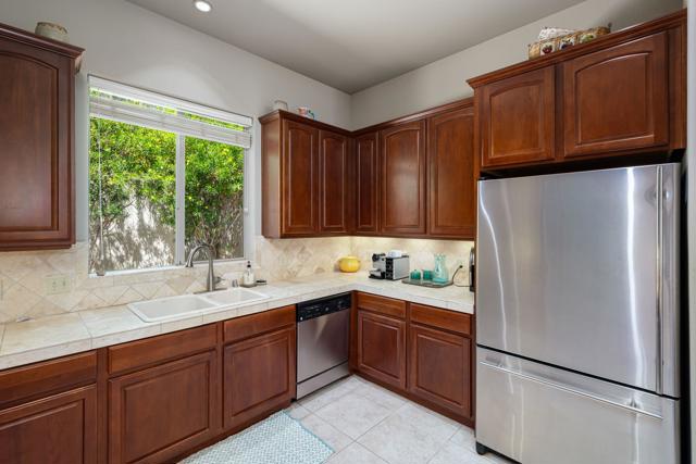 54385 Avenida Madero, La Quinta CA: https://media.crmls.org/mediaz/9dd62971-4841-4fc7-aa44-ce67e8bc3ebc.jpg