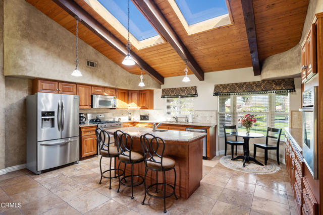 Detail Gallery Image 10 of 37 For 775 Calle Del Norte, Camarillo,  CA 93010 - 4 Beds | 3 Baths