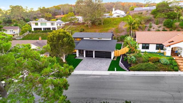 13334 Barbados Way, Del Mar CA: https://media.crmls.org/mediaz/9dd6f3b4-0def-4072-b4bd-a32bc1c7ee73.jpg
