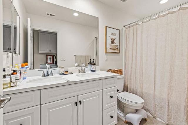 Detail Gallery Image 13 of 20 For 506 Willowmore St, Vista,  CA 92081 - 3 Beds | 2 Baths