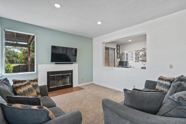 310 Bonnie Lane, Hollister CA: https://media.crmls.org/mediaz/9dd70eab-7156-4e01-bae1-6c2e028daf91.jpg