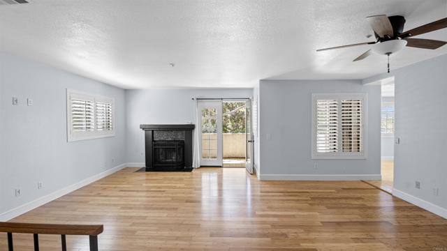 190 Bautista Court, Oceanside CA: https://media.crmls.org/mediaz/9dd7ac1f-dc7f-4195-a484-f0e1add1843f.jpg