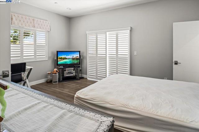 4309 BORA BORA AVE, Fremont CA: https://media.crmls.org/mediaz/9dd7bb22-04b5-4be1-94e6-b00966a85ccc.jpg