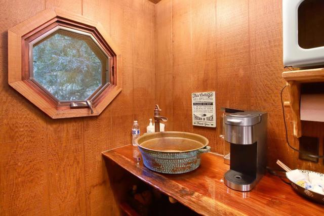 16770 Redwood Lodge Road, Los Gatos CA: https://media.crmls.org/mediaz/9dd8724a-b561-4dae-9926-c89fcacc3045.jpg