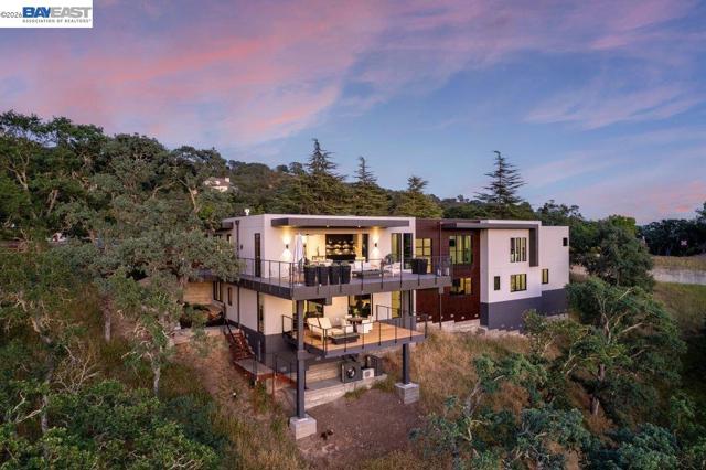 Image 6 of 60 For 2525 Biltmore Dr