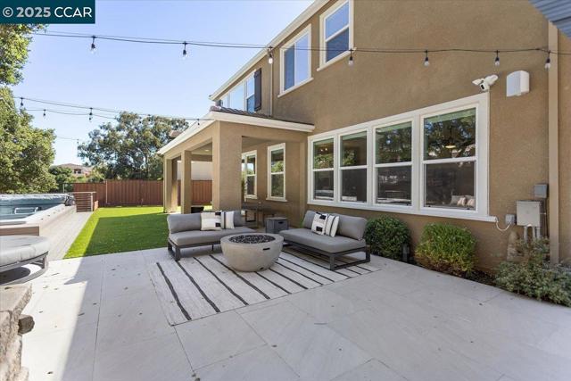 17691 Whisper Ln, Castro Valley CA: https://media.crmls.org/mediaz/9dda350a-4db6-45d8-b7bf-0ec7d60e8733.jpg
