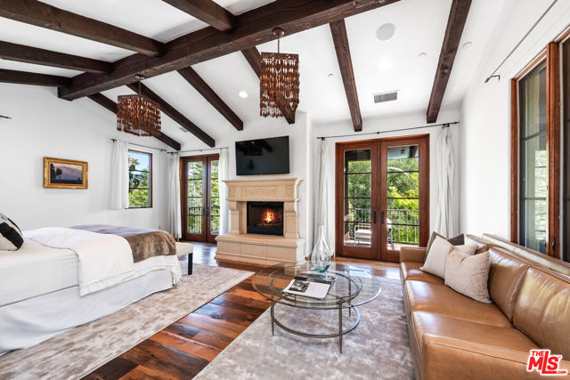 5850 Lapworth Drive, Agoura Hills CA: https://media.crmls.org/mediaz/9dda44a7-9384-4ed8-8b73-7ba5acf72655.jpg
