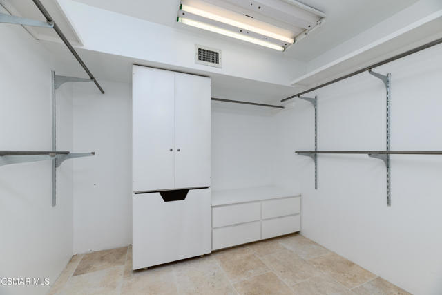 4787 Clubhouse Drive, Somis CA: https://media.crmls.org/mediaz/9ddbdd91-3276-47a0-8c7e-f83d4d92a250.jpg