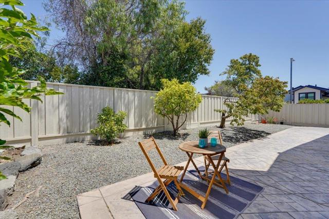 505 Drake Court, Foster City CA: https://media.crmls.org/mediaz/9ddc374a-bd71-43e7-b54c-0d4998503128.jpg