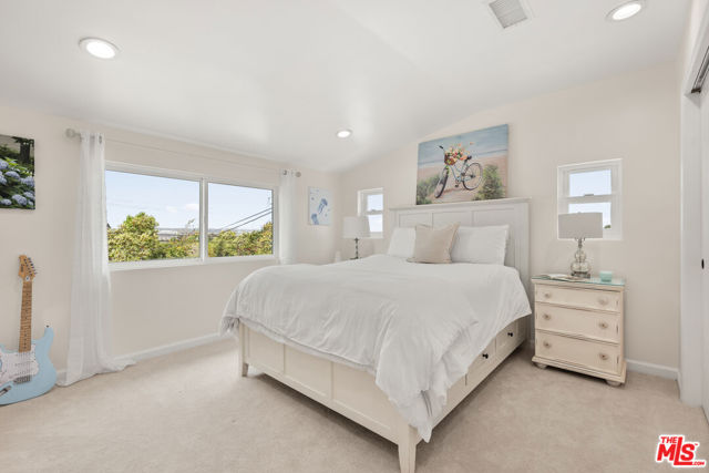 6399 W 80th Street, Los Angeles CA: https://media.crmls.org/mediaz/9ddc5a37-9e9f-4785-a411-0aab8e9fe4e4.jpg