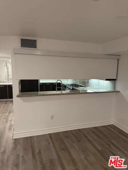 1319 N Detroit Street, Los Angeles CA: https://media.crmls.org/mediaz/9ddca556-f733-4edc-b076-919496d9f7ca.jpg