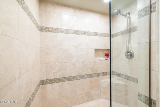 6605 Tamarind Street, Oak Park CA: https://media.crmls.org/mediaz/9ddcb5b2-0d47-4536-aaa6-1524d2eace35.jpg