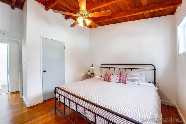 4341 43 Banning St, San Diego CA: https://media.crmls.org/mediaz/9ddd622e-ec8b-4342-b5d6-bcb3998ab579.jpg
