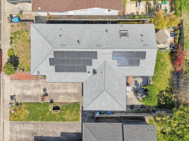 847 Arguello Boulevard, Pacifica CA: https://media.crmls.org/mediaz/9ddfea03-6ee8-4738-b5f5-94ef4d96557c.jpg