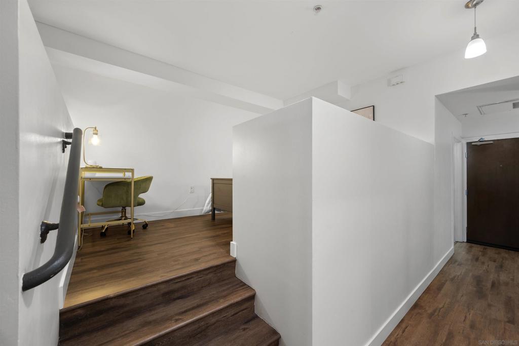 889 Date St. - photo 14