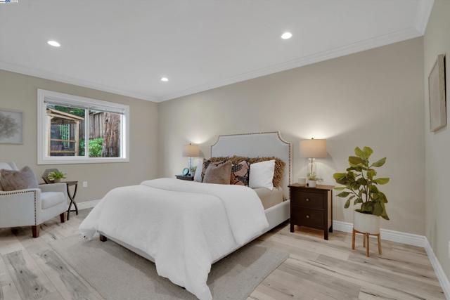 4433 Fair Ave, Oakland CA: https://media.crmls.org/mediaz/9de09984-6658-4a08-a7fd-110901c9bca0.jpg