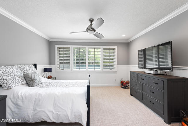 1211 Ridgecrest Place, Westlake Village CA: https://media.crmls.org/mediaz/9de0f8cd-4c8c-405c-9d4e-43a435e28e97.jpg