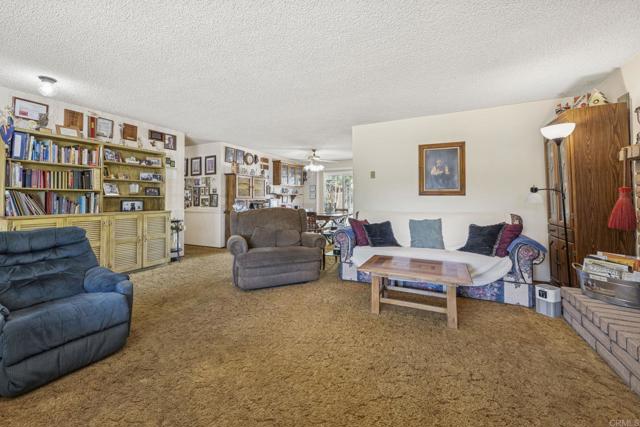 Detail Gallery Image 7 of 41 For 10684 Oak Creek, Lakeside,  CA 92040 - 3 Beds | 2 Baths