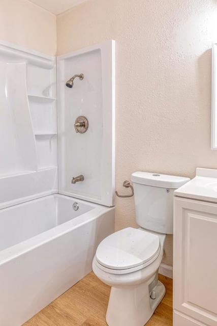 32200 Atlas Way, Union City CA: https://media.crmls.org/mediaz/9de22855-76b0-482a-a662-77b5b3ca6409.jpg