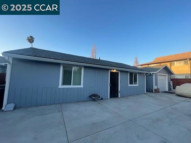 29668 Dixon St, Hayward CA: https://media.crmls.org/mediaz/9de23c7e-3f50-48a7-824e-d303adfbbe52.jpg