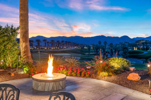 50605 Verano Drive, La Quinta CA: https://media.crmls.org/mediaz/9de25627-f571-4121-92a6-36692f5a02a1.jpg