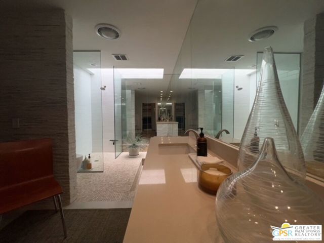 1311 N Primavera Drive, Palm Springs CA: https://media.crmls.org/mediaz/9de261da-8be7-49b9-9447-60a85ffabd72.jpg