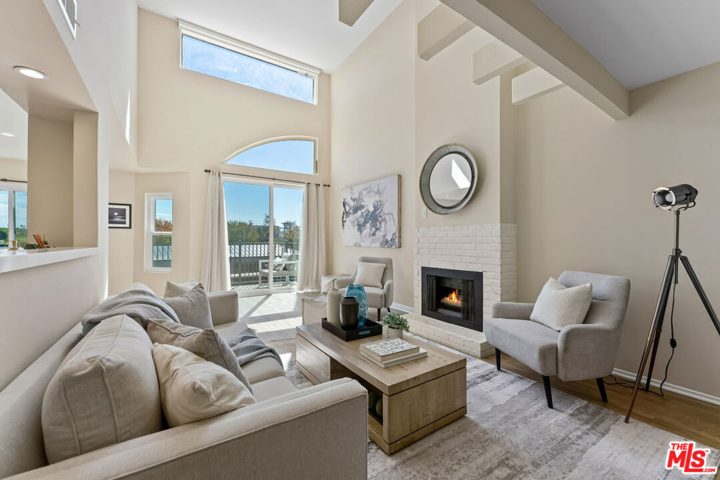 2677 Centinela Avenue #402