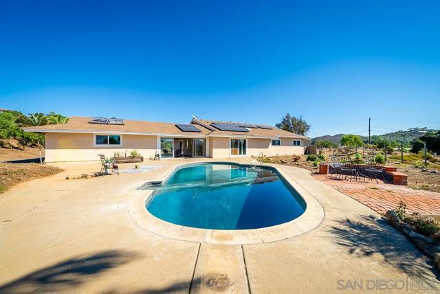 6825 Kellyn Lane, Vista, California 92084, ,Multi-Family,For Sale,Kellyn Lane,240027066SD