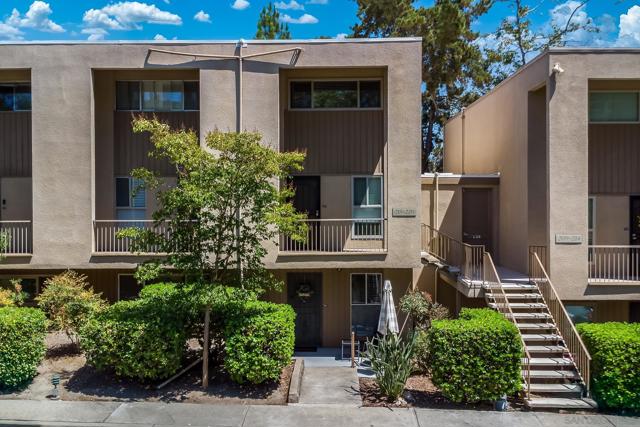 5700 Baltimore Dr, La Mesa CA: https://media.crmls.org/mediaz/9de46955-b5b4-4994-92a6-3d74b5ca5899.jpg