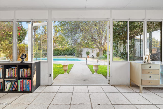 17350 Osborne Street, Sherwood Forest CA: https://media.crmls.org/mediaz/9de4e422-cec3-476b-876e-1bf457396bfb.jpg