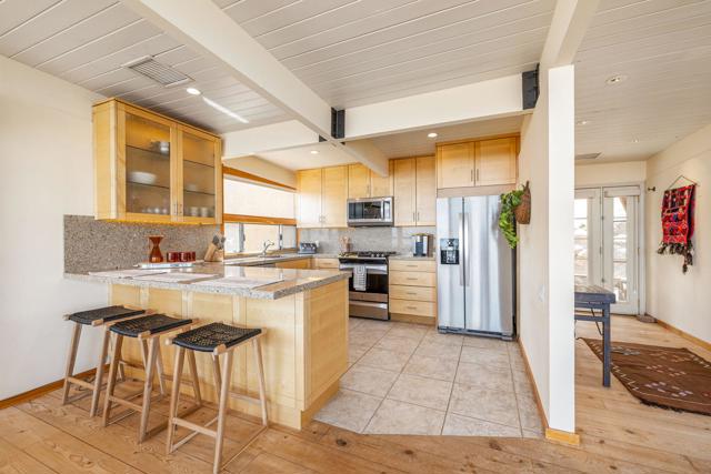 61474 Hanging Rock Lane, Mountain Center CA: https://media.crmls.org/mediaz/9de5c10f-a895-4642-a018-52ce8e81f308.jpg