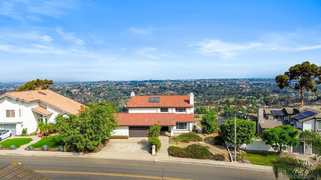 363 Surrey Dr