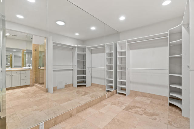 47444 Rabat Drive, Palm Desert CA: https://media.crmls.org/mediaz/9de62b3d-5e0f-4ee5-987e-c84632611ef4.jpg