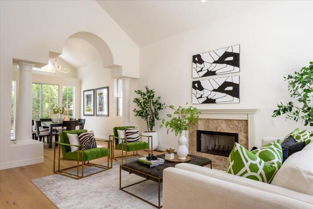18 Melvin Henry Court, Redwood City CA: https://media.crmls.org/mediaz/9de64650-54d3-409c-9f7a-209cd8c3385a.jpg