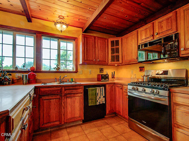 Detail Gallery Image 9 of 73 For 17750 Barbizon Ln, Fort Bragg,  CA 95437 - 3 Beds | 2 Baths