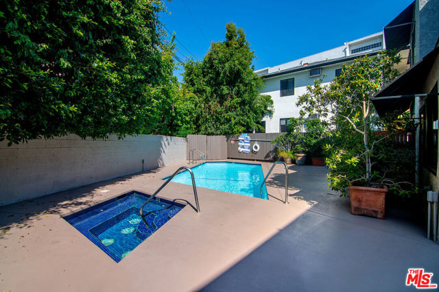 1621 Hilts Avenue, Los Angeles CA: https://media.crmls.org/mediaz/9de6c642-35b0-4502-85c1-6c5cdf6d8f8b.jpg