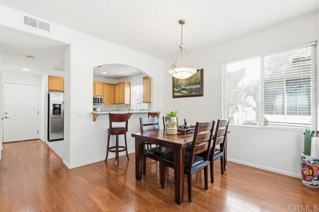 Detail Gallery Image 14 of 37 For 4002 Craven Rd #4,  Oceanside,  CA 92057 - 3 Beds | 2/1 Baths