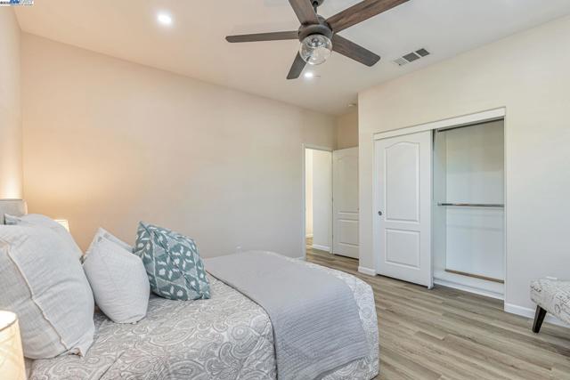 5801 Flora Cmn, Livermore CA: https://media.crmls.org/mediaz/9de890dc-dea7-43b2-948a-c7661568bc85.jpg