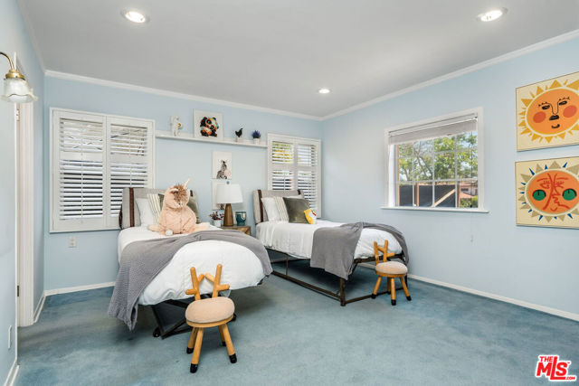 119 S Highland Avenue, Los Angeles CA: https://media.crmls.org/mediaz/9de9022a-deeb-4f93-b55f-c9ee3477bad1.jpg