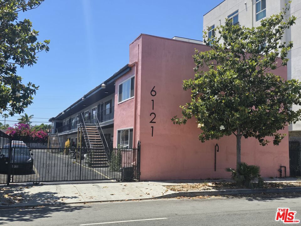 Multifamily at 6121 Crenshaw Boulevard