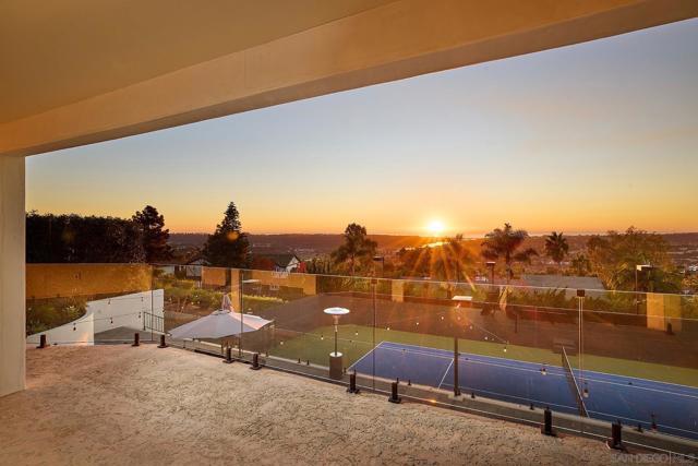 7117 Obelisco Cir, Carlsbad CA: https://media.crmls.org/mediaz/9deba777-870d-4b96-a8f0-ed6fba4eee90.jpg