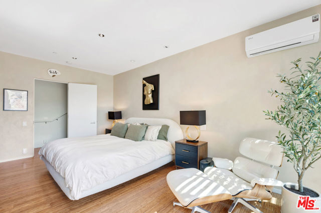 2020 Wattles Drive, Los Angeles CA: https://media.crmls.org/mediaz/9dec6e5d-8a6f-4b38-8f21-1d1017499029.jpg