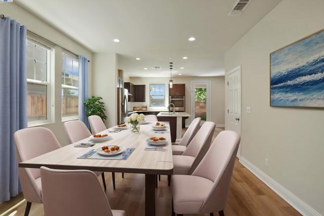 1503 S Oliveira Dr, Mountain House CA: https://media.crmls.org/mediaz/9dec9d89-2838-4d59-8110-f8c3122dd334.jpg