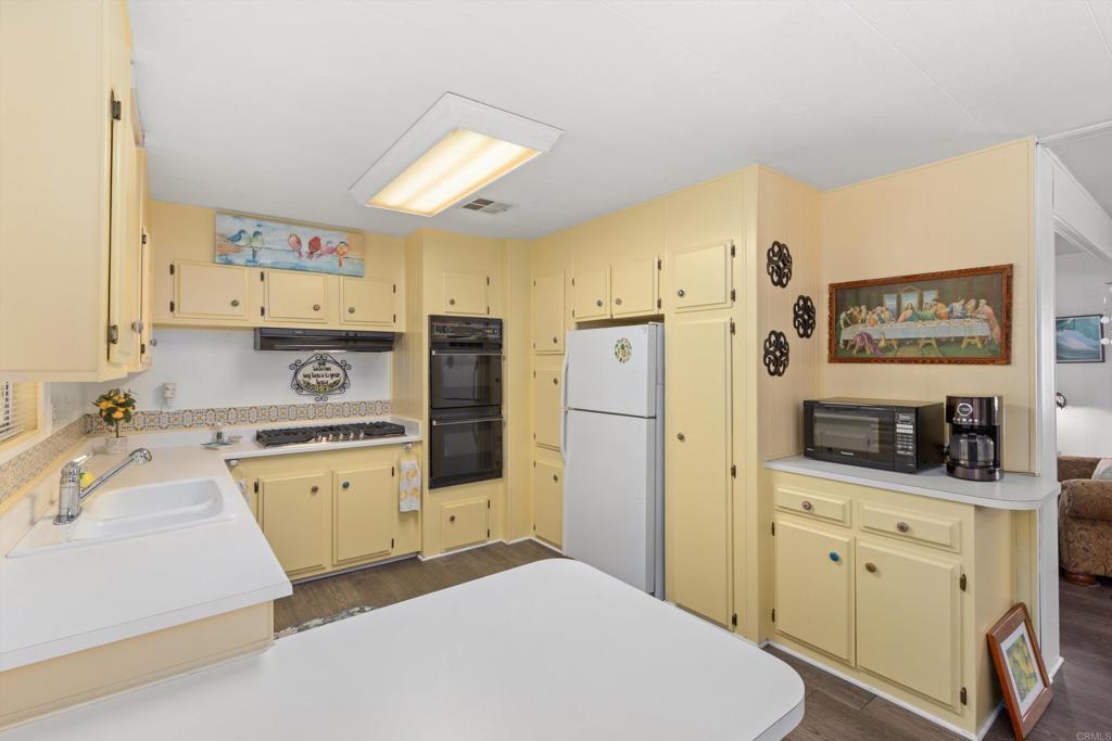 3535 Linda Vista Drive - photo 16