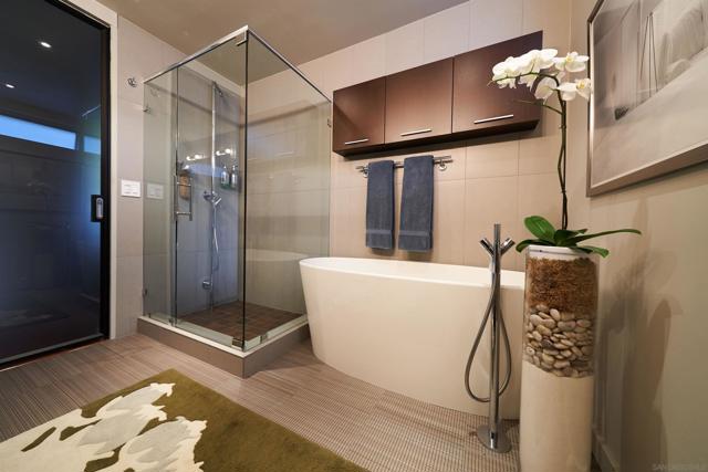 3929 Pringle street, San Diego CA: https://media.crmls.org/mediaz/9dee7684-2ab6-4600-be51-7e1e1dc8d2d8.jpg