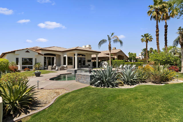 48644 Vista Palomino, La Quinta CA: https://media.crmls.org/mediaz/9deeabcb-9337-4f98-a1dc-e4d94a9a44e4.jpg