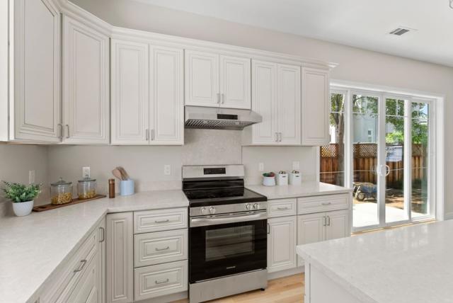 1325 Elam Avenue, Campbell CA: https://media.crmls.org/mediaz/9def0476-853d-468b-94b0-b999d3eecdaf.jpg
